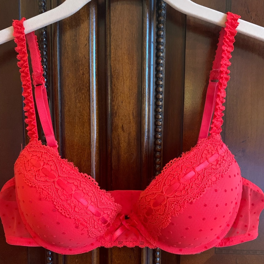 Two Candie’s Bras - Picture 4 of 5